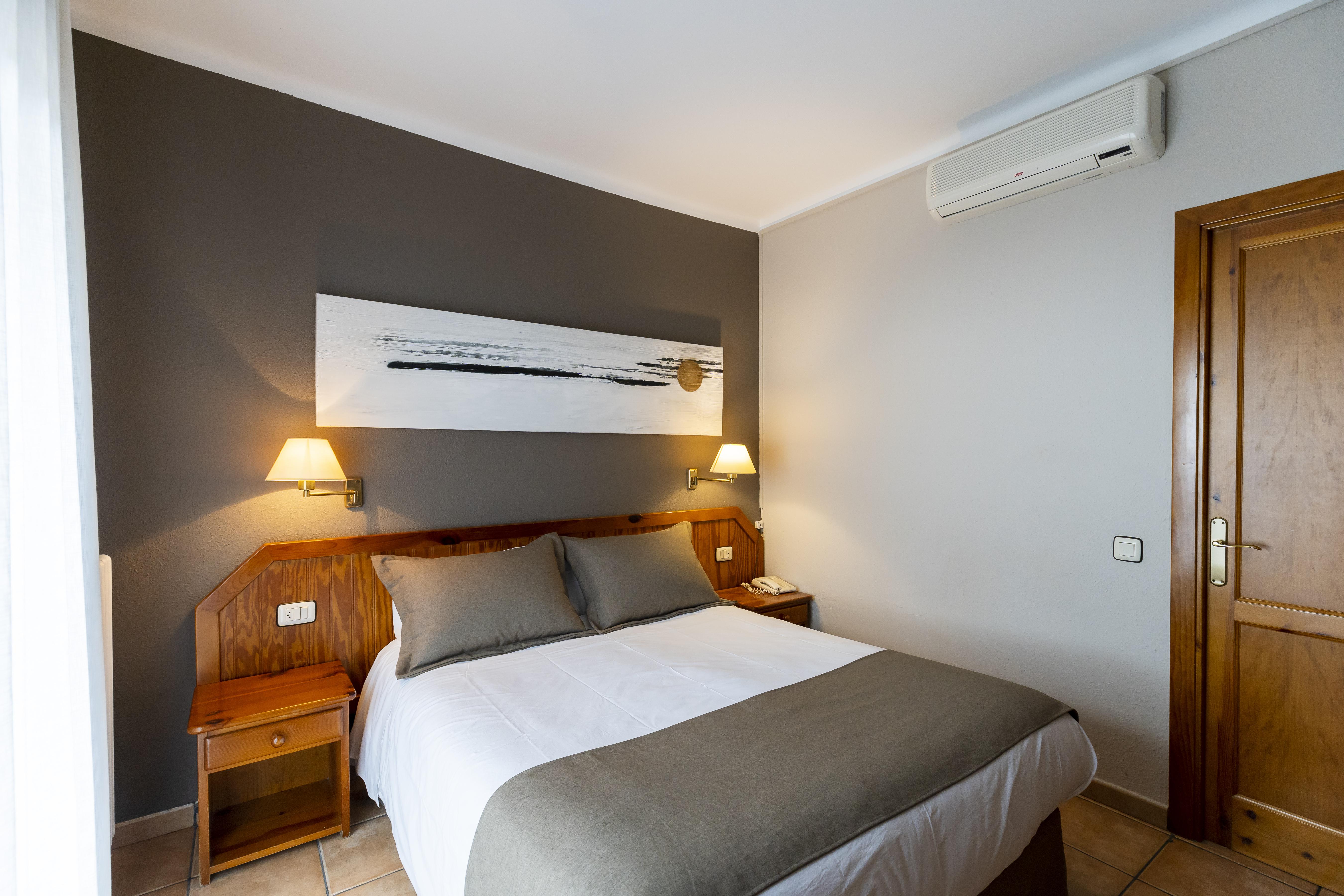 Yomo Petit Paris Hotell Encamp Exteriör bild