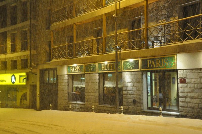 Yomo Petit Paris Hotell Encamp Exteriör bild