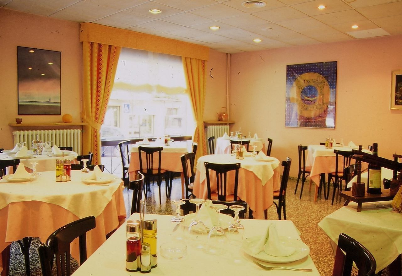 Yomo Petit Paris Hotell Encamp Exteriör bild