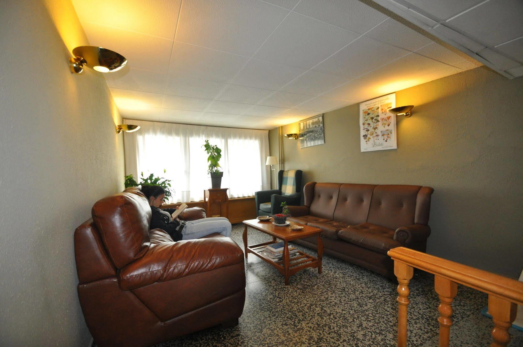 Yomo Petit Paris Hotell Encamp Exteriör bild