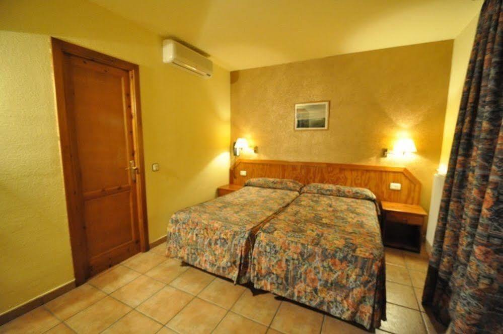 Yomo Petit Paris Hotell Encamp Exteriör bild